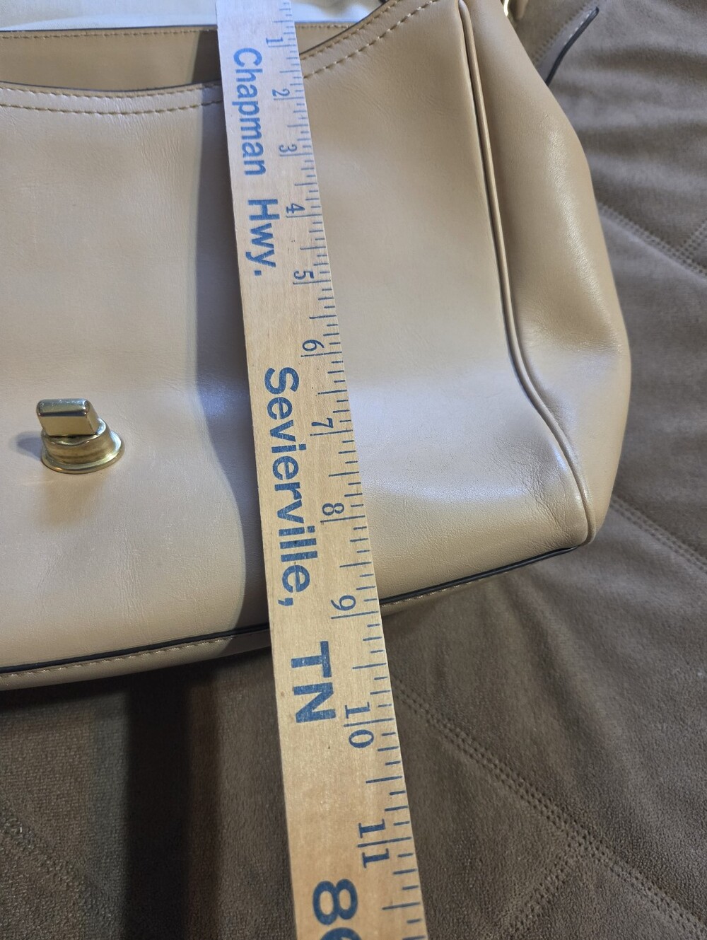 Coach Legacy Romy Pebbled Leather Shoulder Bag in Camel Beige with Flaw. - Picture 5 of 14